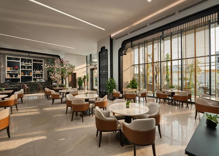 Hotel Delasea - Modern Bayview Escape