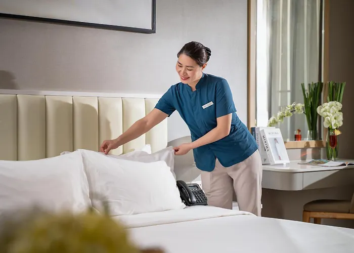 Hotel Delasea - Modern Bayview Escape Ha Long