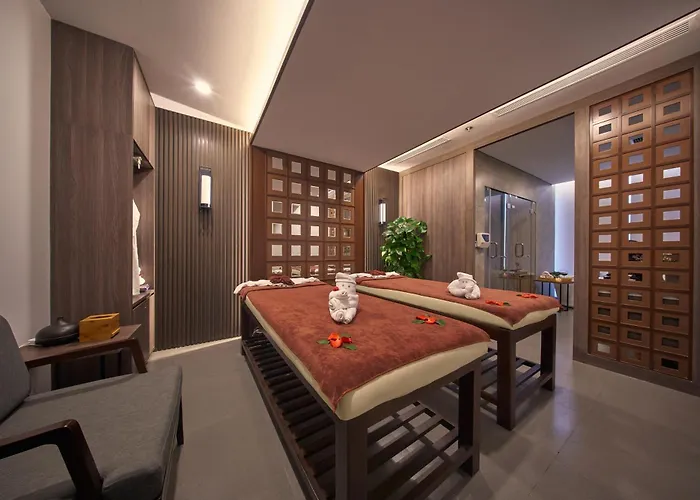 Delasea - Modern Bayview Escape 5* Ha Long