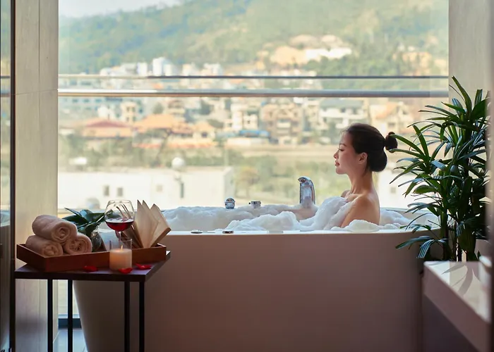 Delasea - Modern Bayview Escape Hotel