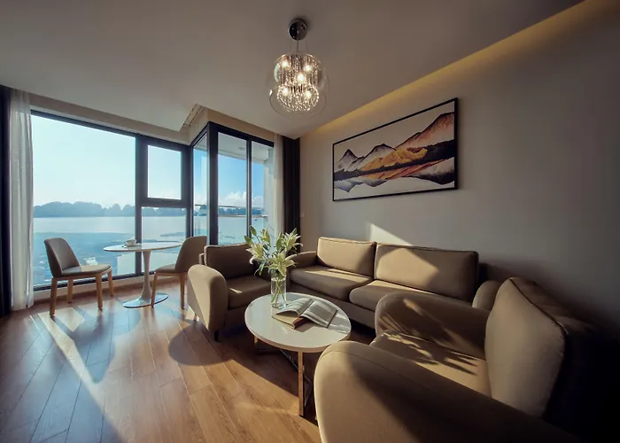 Delasea - Modern Bayview Escape Hotel